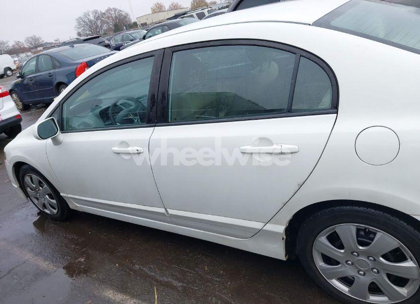 Photo 14 of 2010 Honda Civic LX (VIN 19XFA1F56AE086472)