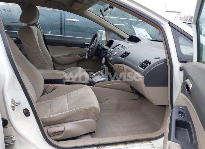 Photo 5 of 2010 Honda Civic LX (VIN 19XFA1F56AE086472)