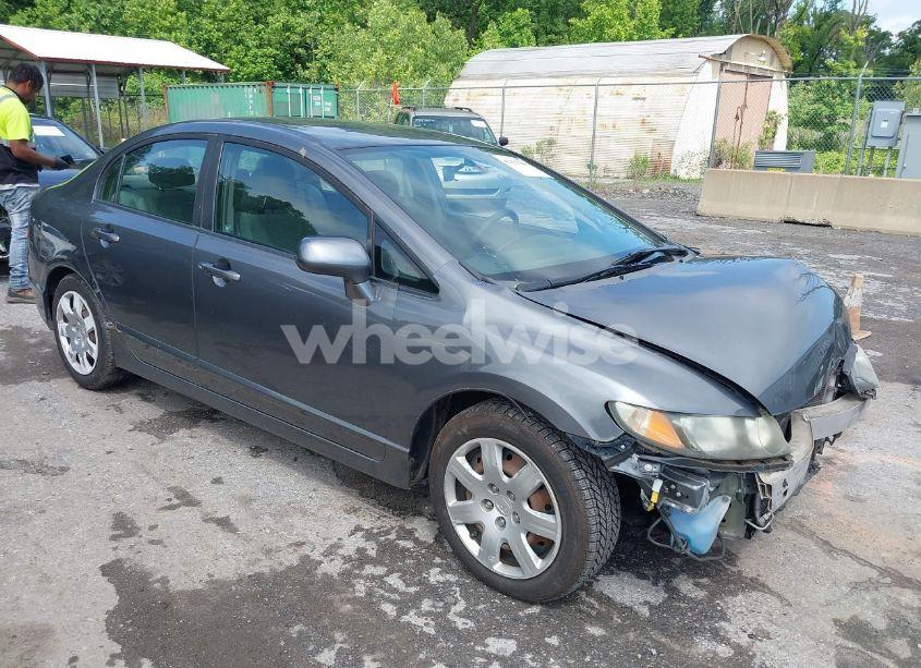 2011 Honda Civic LX (VIN 19XFA1F56BE024085) main photo