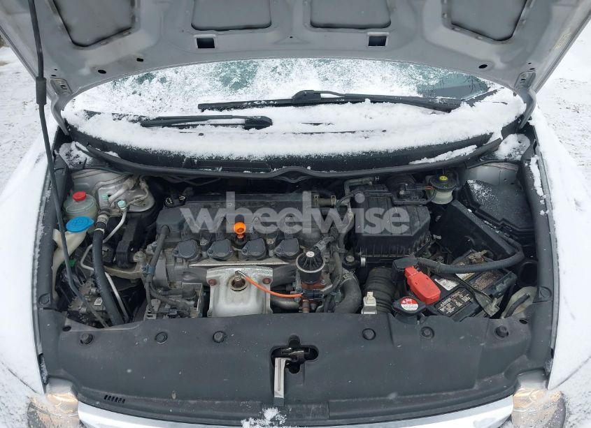 Photo 10 of 2011 Honda Civic LX (VIN 19XFA1F56BE032462)