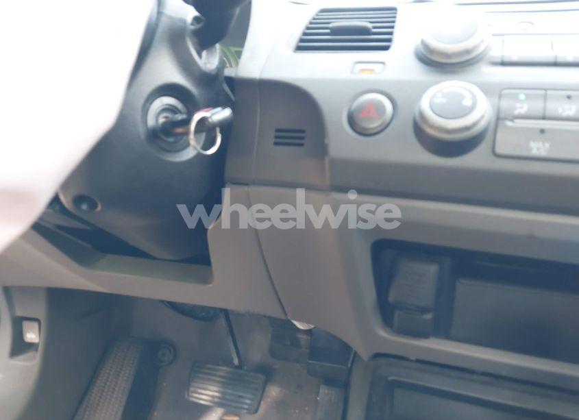 Photo 11 of 2010 Honda Civic LX (VIN 19XFA1F57AE003499)