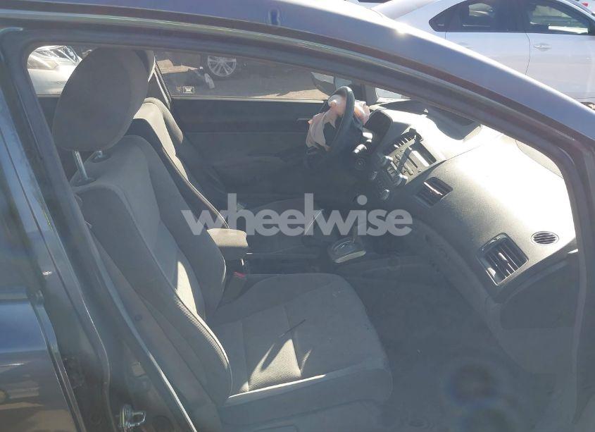 Photo 5 of 2010 Honda Civic LX (VIN 19XFA1F57AE003499)