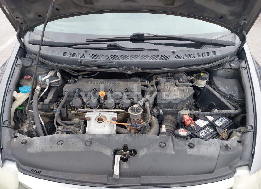 Photo 10 of 2010 Honda Civic LX (VIN 19XFA1F57AE011179)