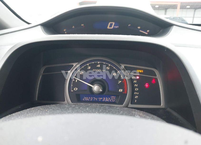 Photo 7 of 2010 Honda Civic LX (VIN 19XFA1F57AE011179)
