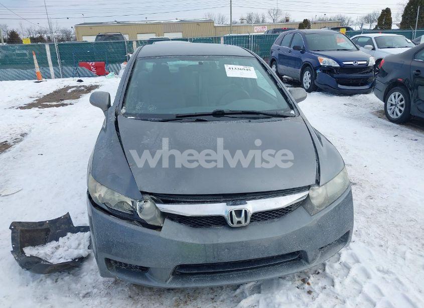 Photo 12 of 2010 Honda Civic LX (VIN 19XFA1F57AE037636)