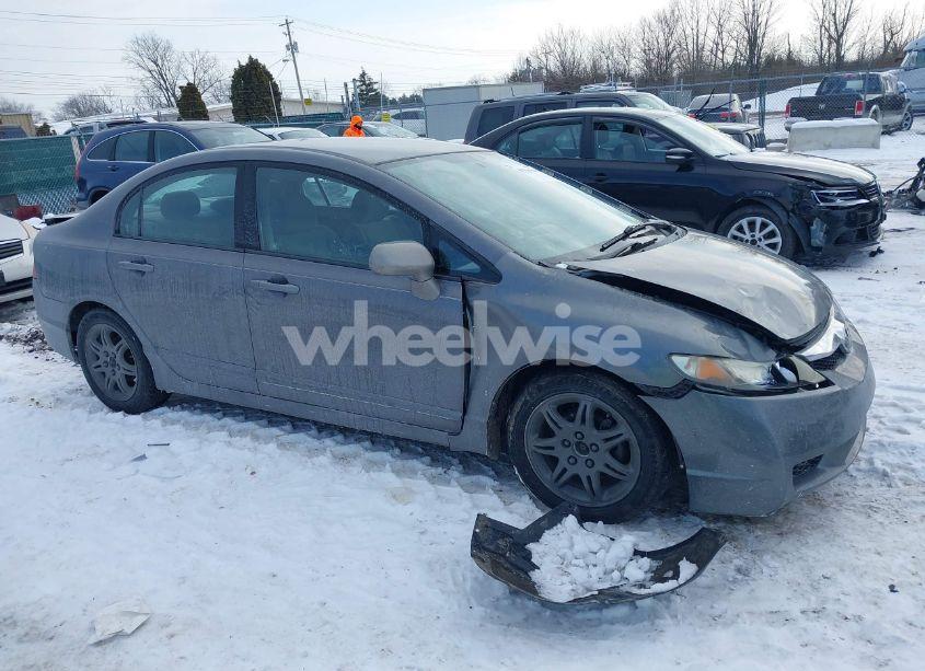 Photo 13 of 2010 Honda Civic LX (VIN 19XFA1F57AE037636)