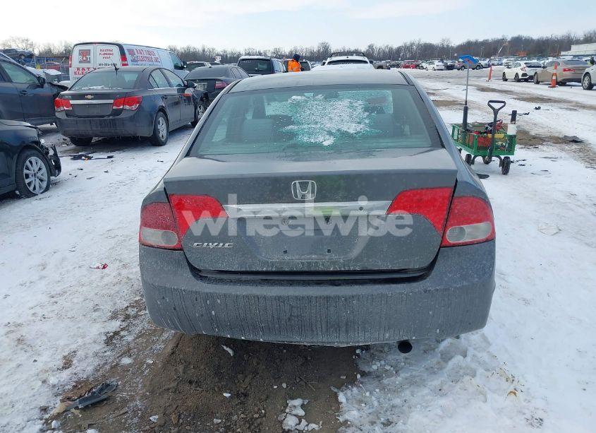 Photo 16 of 2010 Honda Civic LX (VIN 19XFA1F57AE037636)