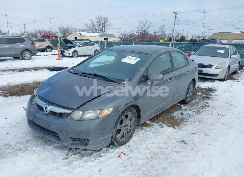 Photo 2 of 2010 Honda Civic LX (VIN 19XFA1F57AE037636)