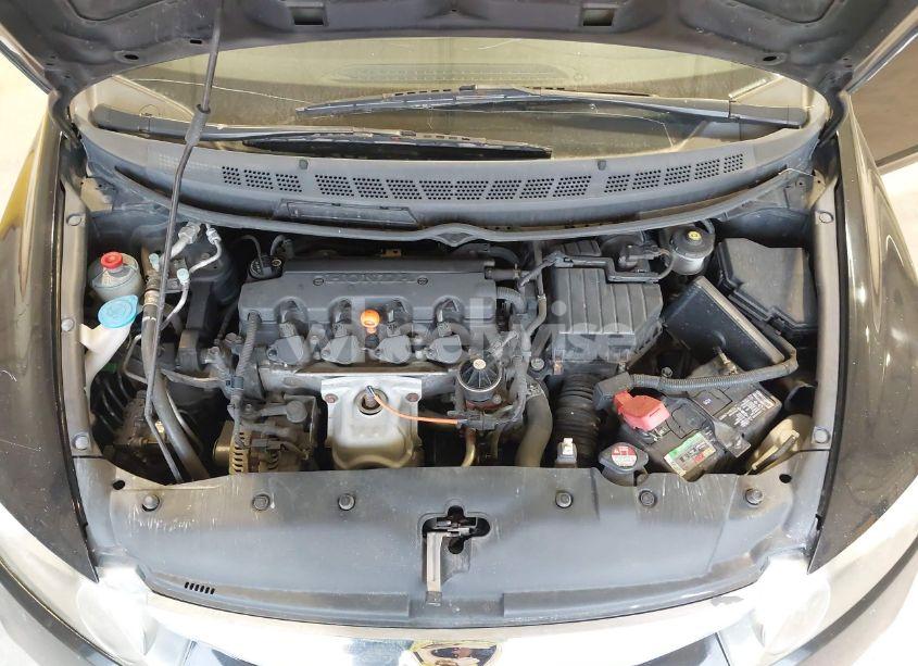 Photo 10 of 2010 Honda Civic LX (VIN 19XFA1F57AE040830)