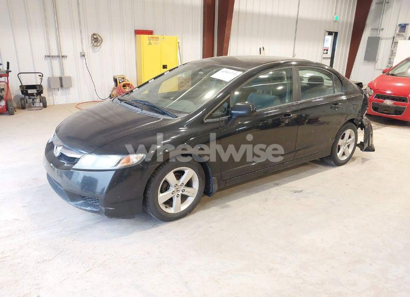 Photo 2 of 2010 Honda Civic LX (VIN 19XFA1F57AE040830)
