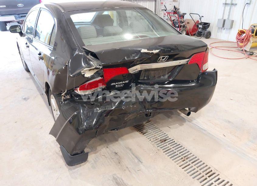 Photo 6 of 2010 Honda Civic LX (VIN 19XFA1F57AE040830)