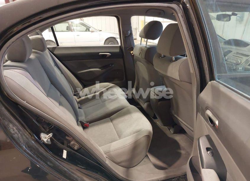 Photo 8 of 2010 Honda Civic LX (VIN 19XFA1F57AE040830)