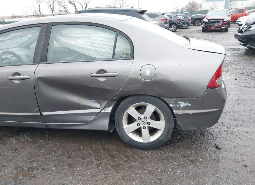 Photo 6 of 2010 Honda Civic LX (VIN 19XFA1F57AE071124)