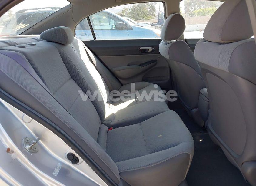 Photo 8 of 2010 Honda Civic LX (VIN 19XFA1F57AE077585)