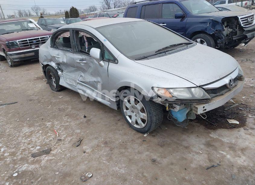 2010 Honda Civic LX (VIN 19XFA1F57AE084181) main photo
