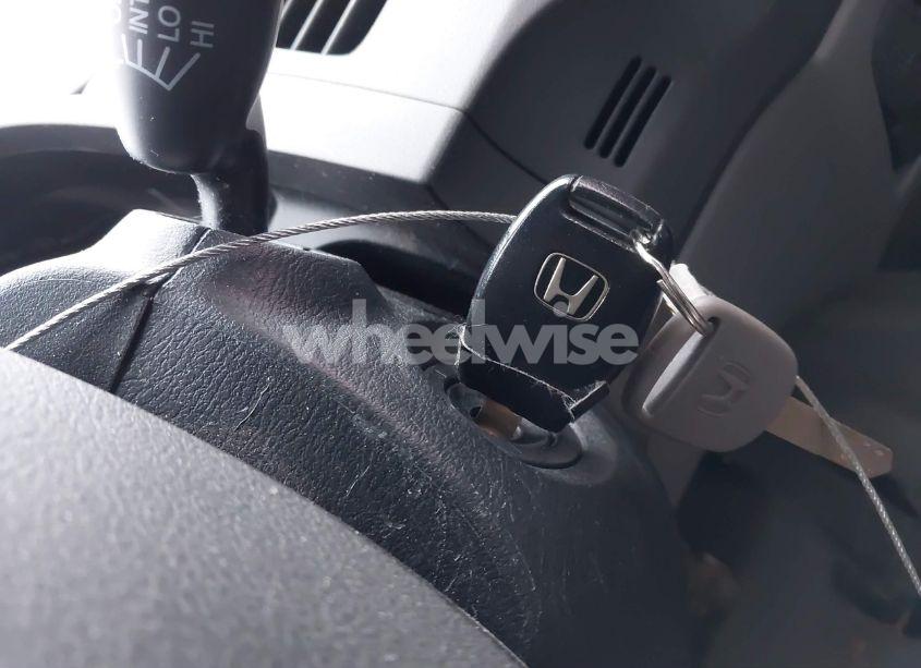 Photo 11 of 2010 Honda Civic LX (VIN 19XFA1F57AE084181)