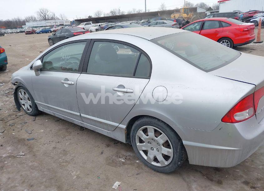 Photo 14 of 2010 Honda Civic LX (VIN 19XFA1F57AE084181)