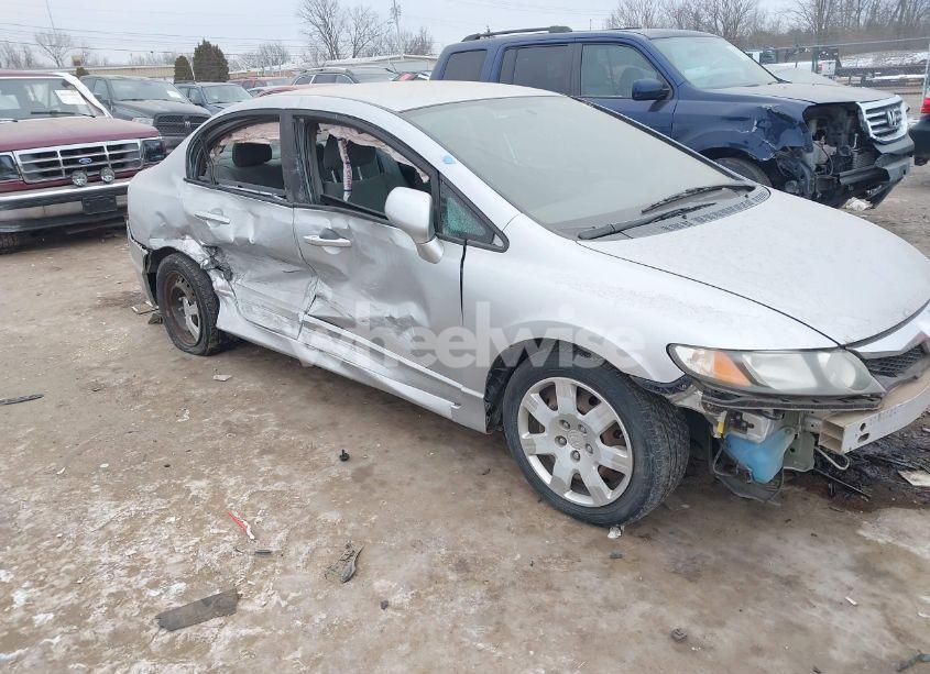 Photo 17 of 2010 Honda Civic LX (VIN 19XFA1F57AE084181)