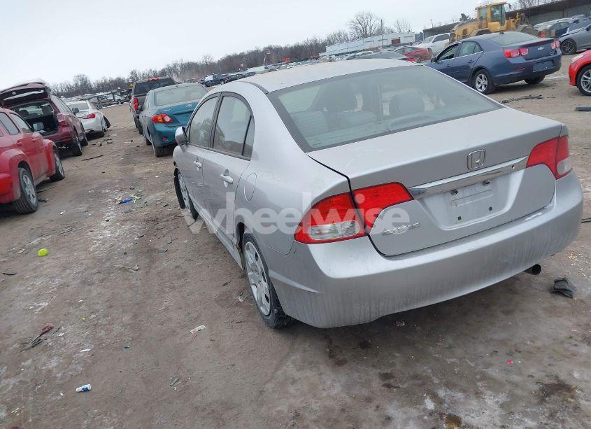 Photo 3 of 2010 Honda Civic LX (VIN 19XFA1F57AE084181)