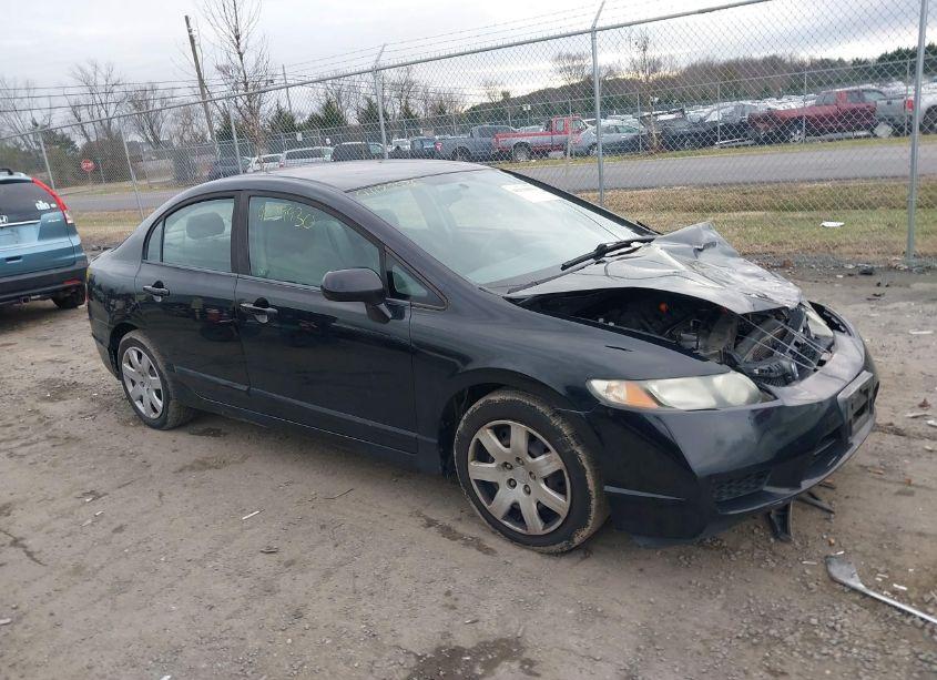 2010 Honda Civic LX (VIN 19XFA1F57AE086240) main photo