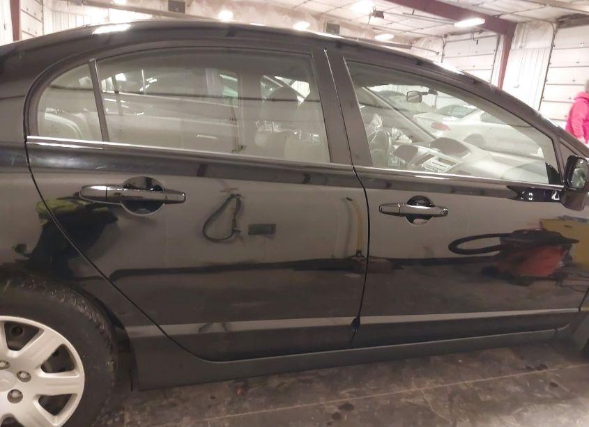 Photo 14 of 2011 Honda Civic LX (VIN 19XFA1F57BE028307)