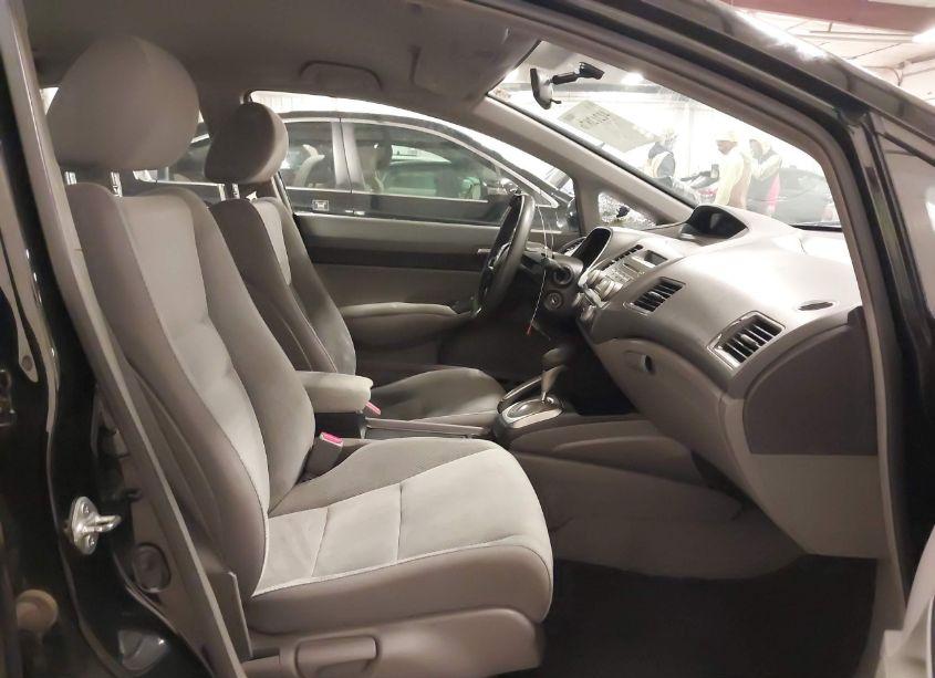 Photo 5 of 2011 Honda Civic LX (VIN 19XFA1F57BE028307)