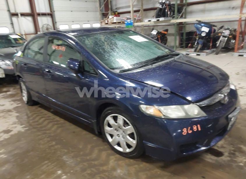 2011 Honda Civic LX (VIN 19XFA1F57BE029313) main photo