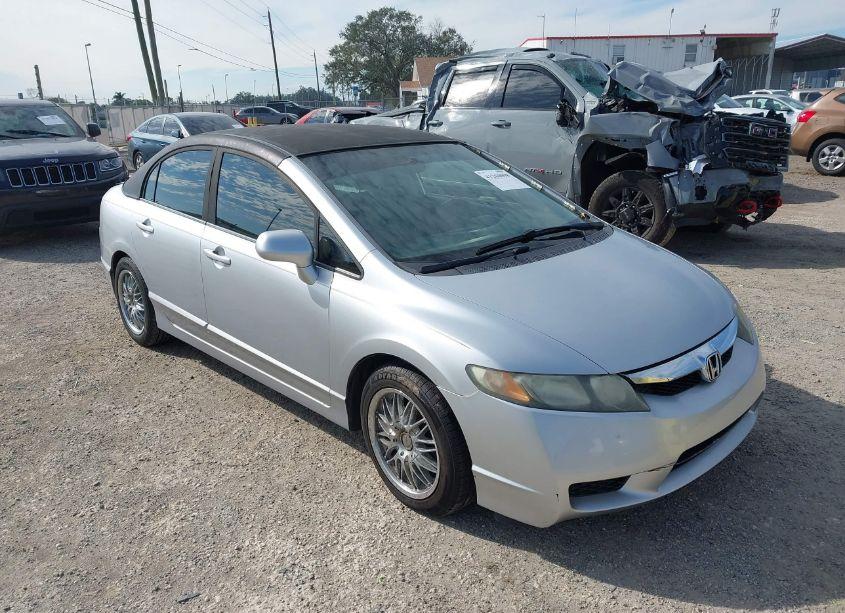 2011 Honda Civic LX (VIN 19XFA1F57BE029943) main photo