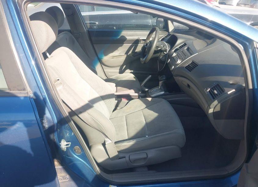 Photo 5 of 2011 Honda Civic LX (VIN 19XFA1F57BE032860)