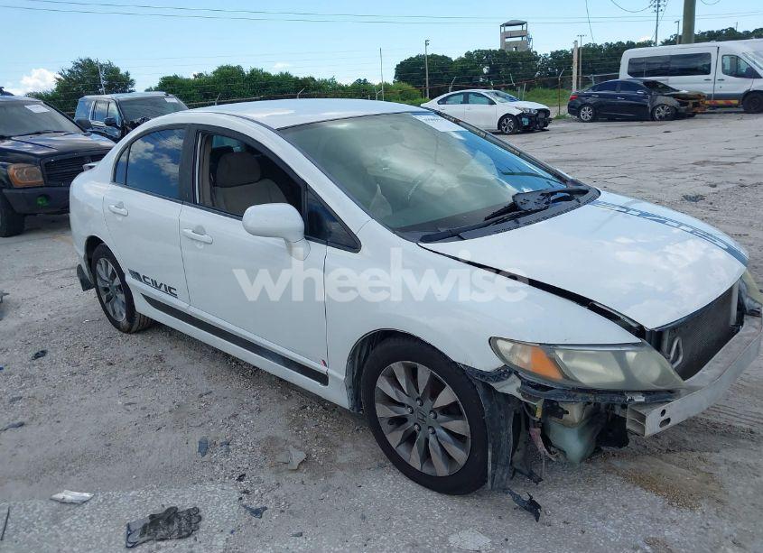 2011 Honda Civic LX (VIN 19XFA1F57BE048556) main photo