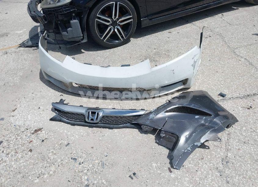 Photo 12 of 2011 Honda Civic LX (VIN 19XFA1F57BE048556)