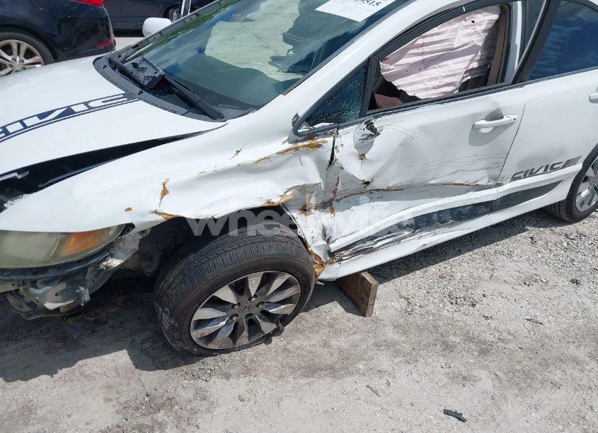 Photo 6 of 2011 Honda Civic LX (VIN 19XFA1F57BE048556)