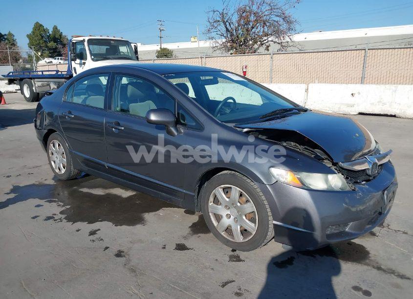 2010 Honda Civic LX (VIN 19XFA1F58AE003057) main photo