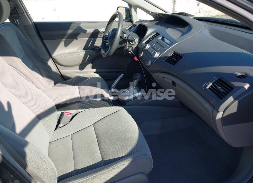 Photo 5 of 2010 Honda Civic LX (VIN 19XFA1F58AE003057)