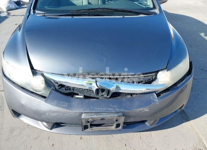 Photo 6 of 2010 Honda Civic LX (VIN 19XFA1F58AE003057)