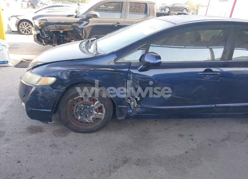 Photo 6 of 2010 Honda Civic LX (VIN 19XFA1F58AE052775)