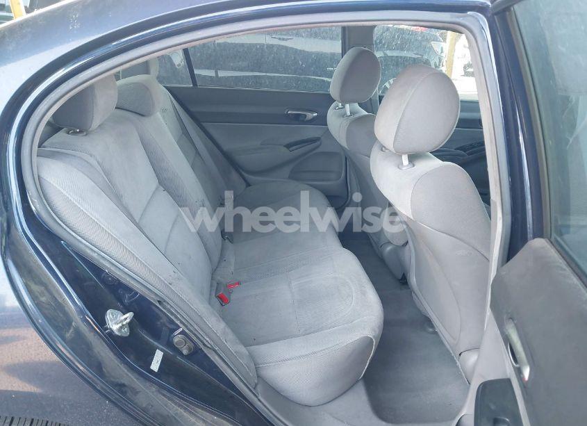 Photo 8 of 2010 Honda Civic LX (VIN 19XFA1F58AE052775)