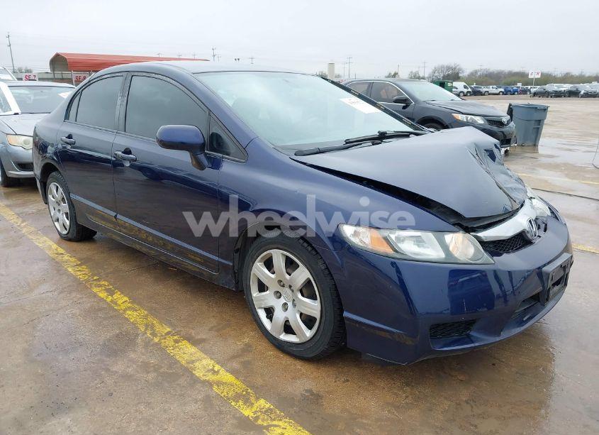 2010 Honda Civic LX (VIN 19XFA1F58AE077093) main photo