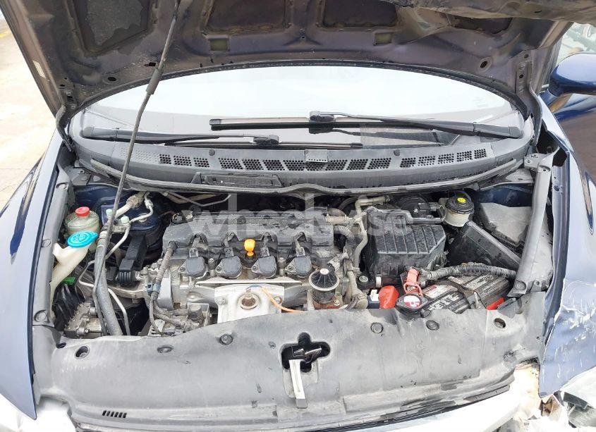 Photo 10 of 2010 Honda Civic LX (VIN 19XFA1F58AE077093)