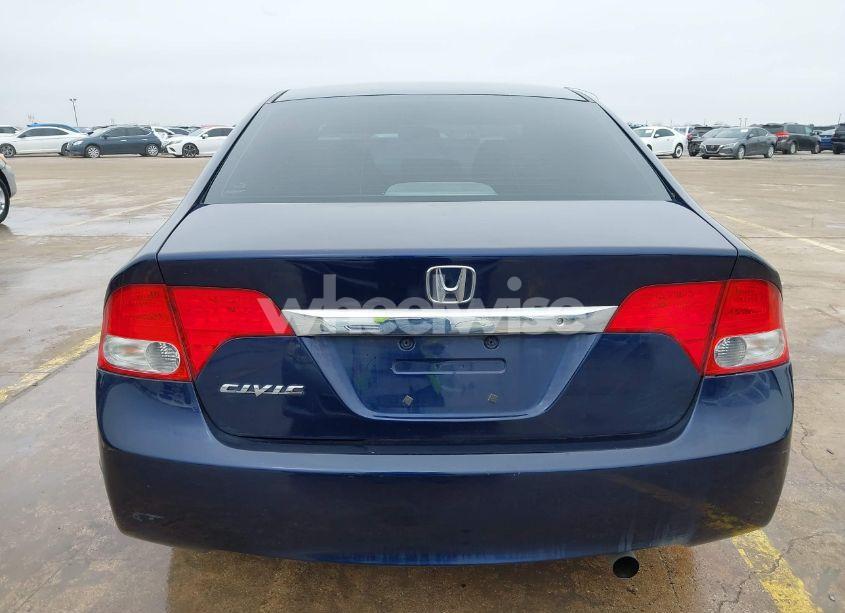 Photo 16 of 2010 Honda Civic LX (VIN 19XFA1F58AE077093)