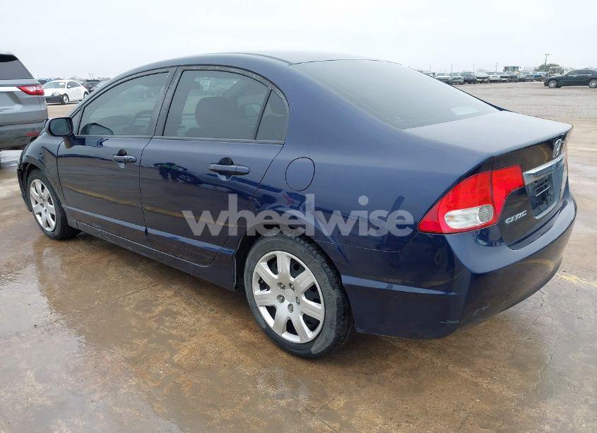 Photo 3 of 2010 Honda Civic LX (VIN 19XFA1F58AE077093)