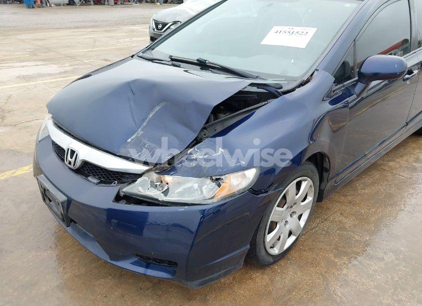 Photo 6 of 2010 Honda Civic LX (VIN 19XFA1F58AE077093)