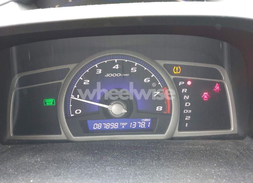 Photo 7 of 2010 Honda Civic LX (VIN 19XFA1F58AE077093)