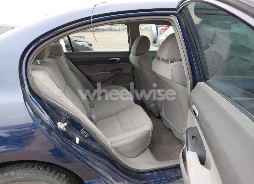 Photo 8 of 2010 Honda Civic LX (VIN 19XFA1F58AE077093)