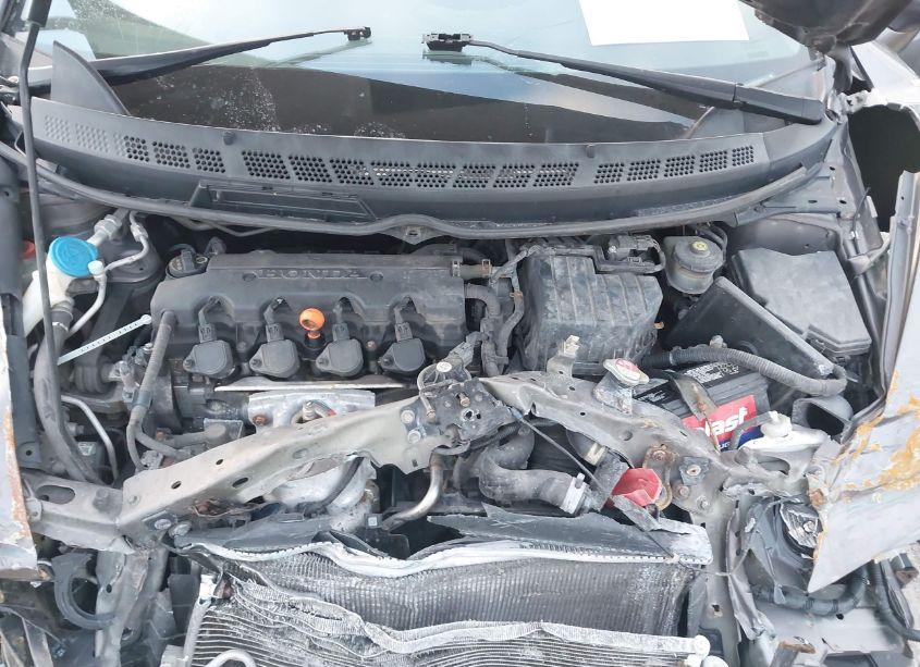 Photo 10 of 2011 Honda Civic LX (VIN 19XFA1F58BE009670)