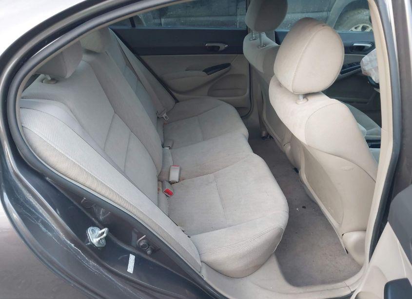 Photo 8 of 2011 Honda Civic LX (VIN 19XFA1F58BE009670)