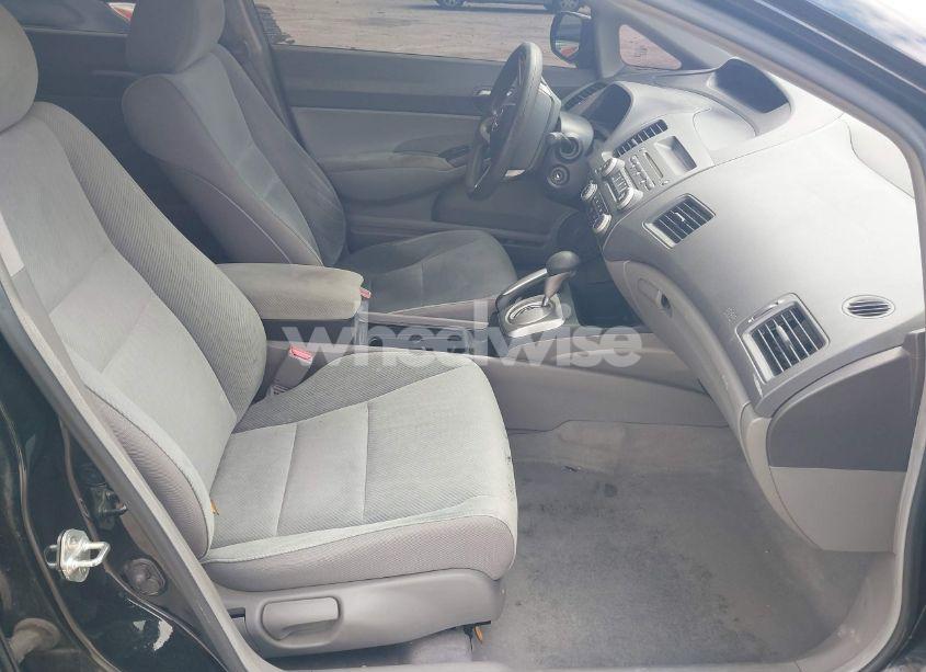 Photo 5 of 2011 Honda Civic LX (VIN 19XFA1F58BE012052)