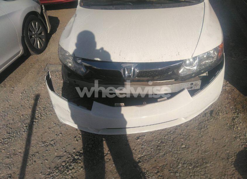 Photo 13 of 2011 Honda Civic LX (VIN 19XFA1F58BE039946)