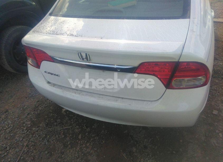 Photo 17 of 2011 Honda Civic LX (VIN 19XFA1F58BE039946)