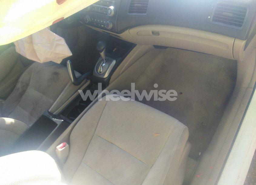 Photo 5 of 2011 Honda Civic LX (VIN 19XFA1F58BE039946)